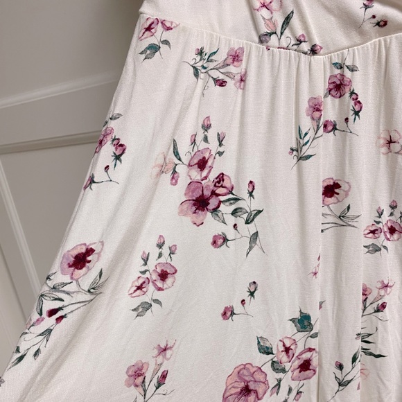 Garage Floral Romper - Picture 4 of 4